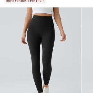 NWOT HALARA Black Full-Length Leggings